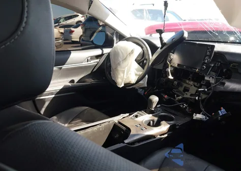 2024 Toyota Camry Xse V6 z USA, uszkodzony, nr VIN 4T1KZ1AK1RU100419